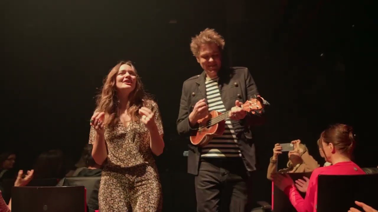 GAËTAN - Chope la banane en acoustique en duo avec Alizé (Aliose)